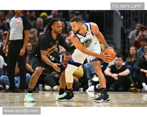 雷霆与勇士激战11月23日NBA赛场精彩对决引人瞩目 雷霆与勇士激战11月23日NBA赛场精彩对决引人瞩目